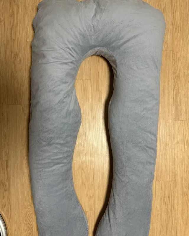 The Pregnancy Pillow U-shaped pregnancy pillow, photographed by a buyer in South Korea