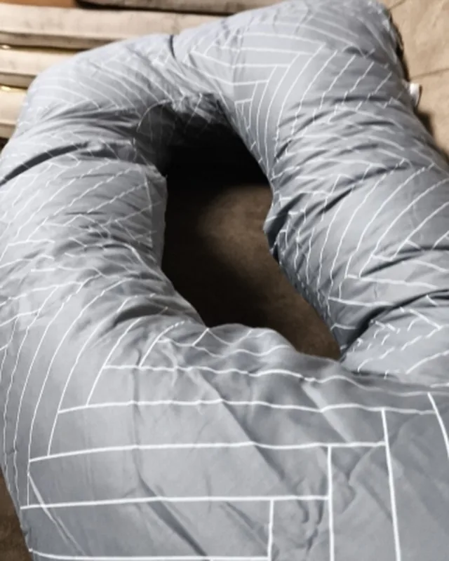 The Pregnancy Pillow U-shaped pregnancy pillow, photographed by ס***ב, verified buyer